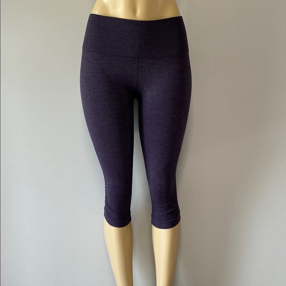 Lululemon Purple Ruched Cropped Leggings Size 6
